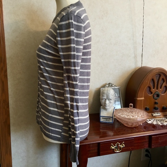 UNTUCKit w/ Merino Wool Gray White Sweater Small - Picture 4 of 8